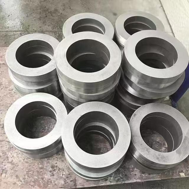 英科耐尔管